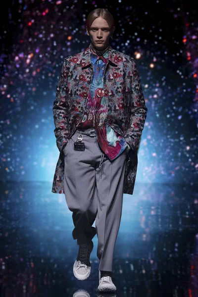 Look 23